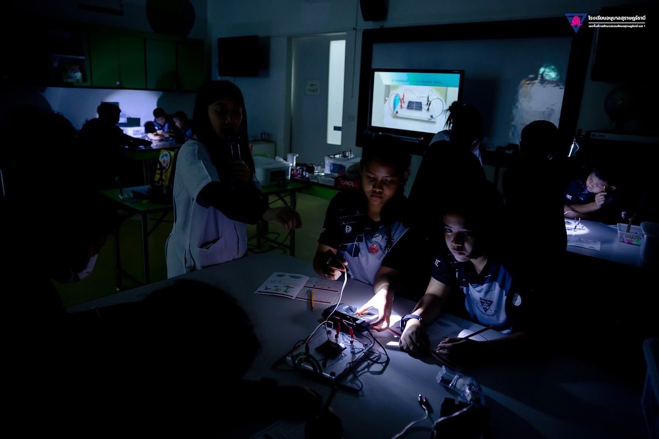 <div style='text-align:center;'><a href='img/article/art_1766458197/image/g/98f6310cef4e57680ce70f63f821ee511_3169094670.jpg' target='_blank' style='color:#FFF !important;' download><b>ดาวน์โหลดรูปภาพ</b> <span style='font-size:12px;'>(1,320 x 879 px)</span></a></div>