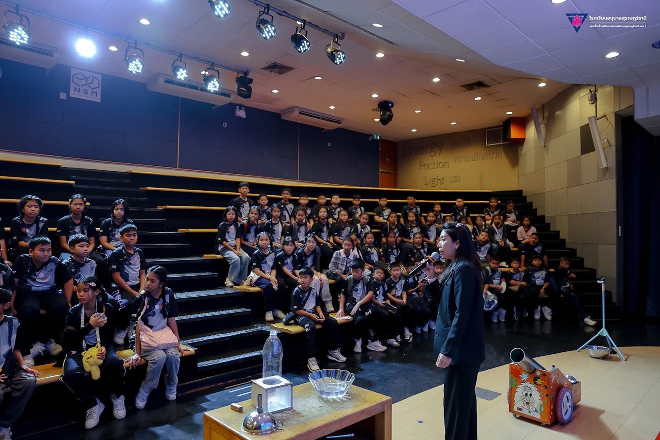 <div style='text-align:center;'><a href='img/article/art_1766458197/image/g/b67f5419d15e5a18de7f520061838ffb1_2283064578.jpg' target='_blank' style='color:#FFF !important;' download><b>ดาวน์โหลดรูปภาพ</b> <span style='font-size:12px;'>(1,320 x 879 px)</span></a></div>