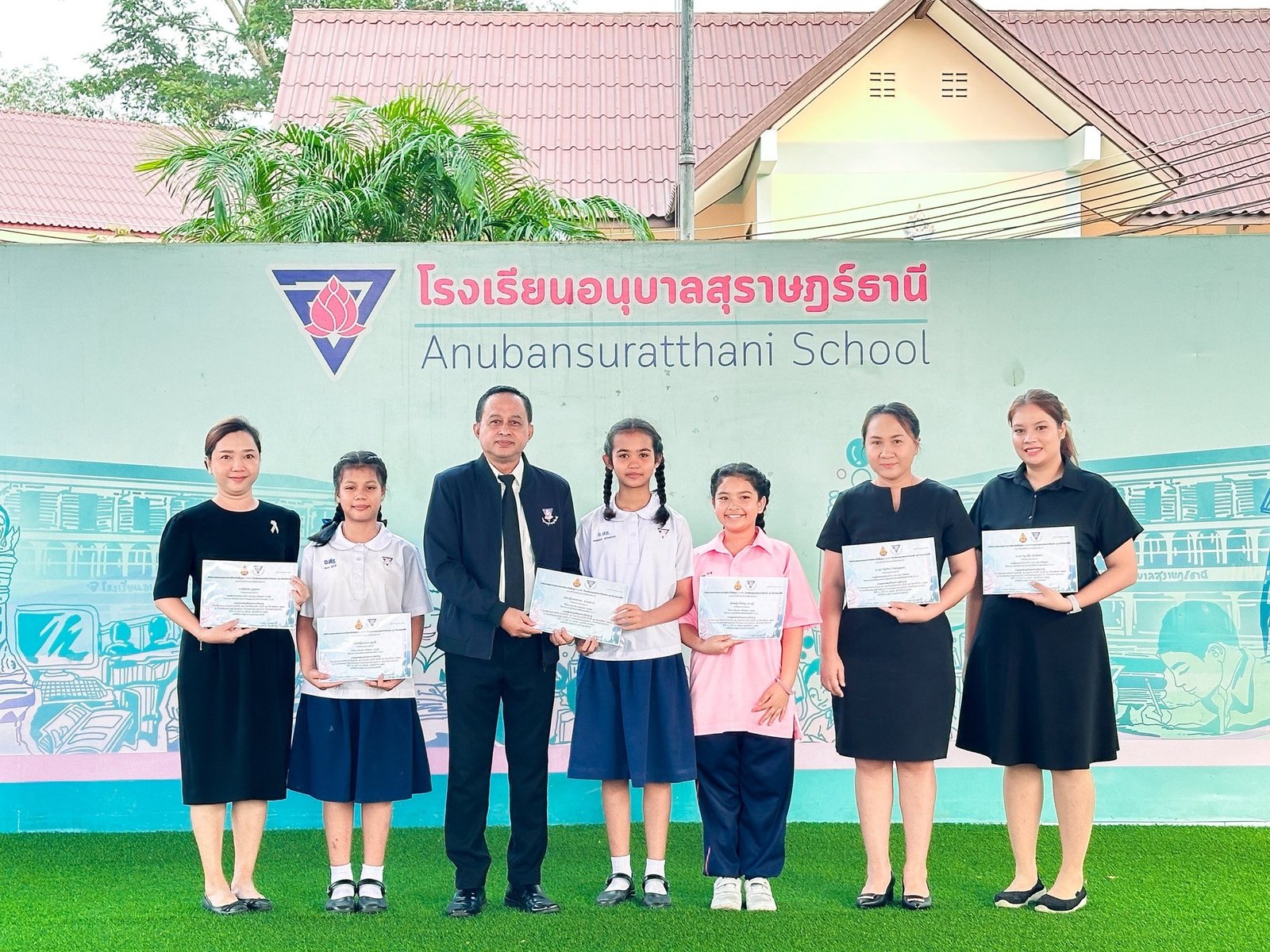 <div style='text-align:center;'><a href='img/article/art_1766458495/image/g/d6f85ebbb3856942e4b24f4f41f2a91f1_2221998775.jpg' target='_blank' style='color:#FFF !important;' download><b>ดาวน์โหลดรูปภาพ</b> <span style='font-size:12px;'>(2,048 x 1,536 px)</span></a></div>