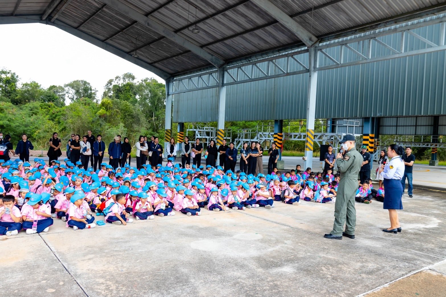 <div style='text-align:center;'><a href='img/article/art_1766989194/image/g/0c4edec426a658bf949c89c14dfe19921_722780894.jpg' target='_blank' style='color:#FFF !important;' download><b>ดาวน์โหลดรูปภาพ</b> <span style='font-size:12px;'>(1,567 x 1,045 px)</span></a></div>